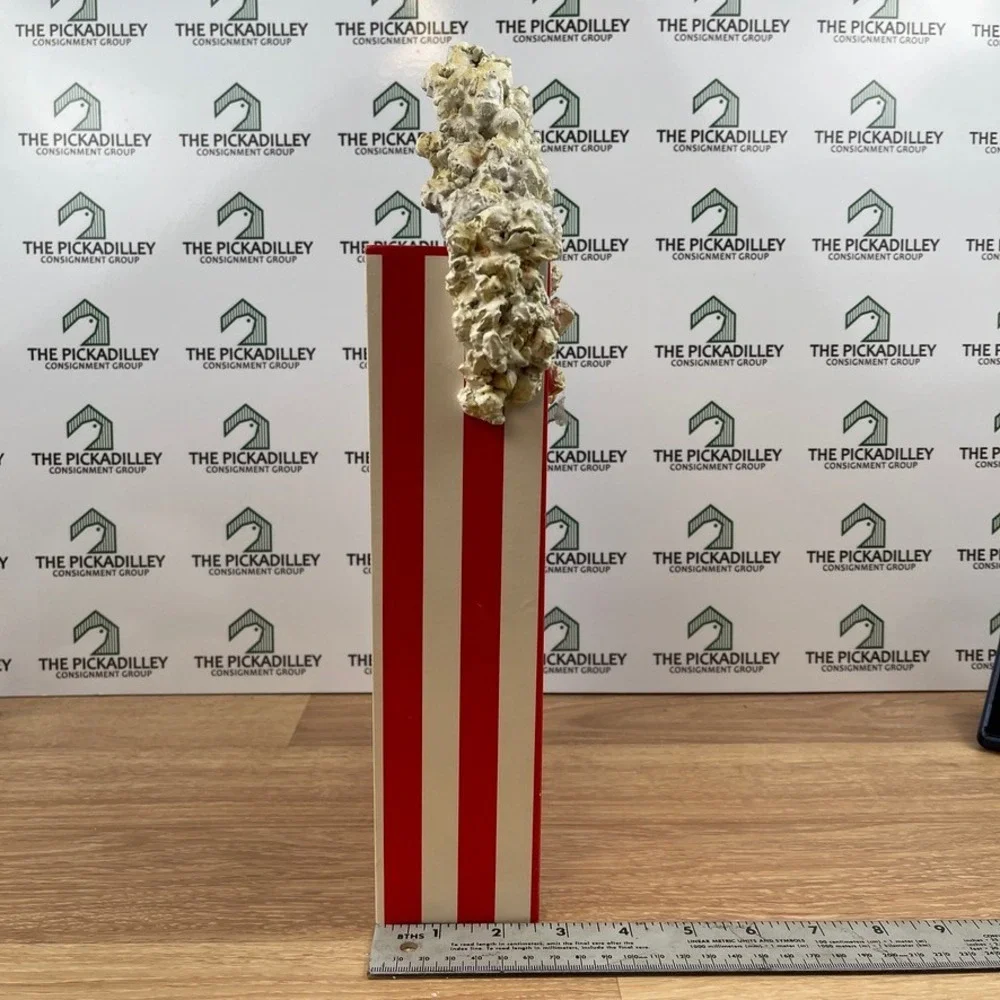 Vintage Style Metal Popcorn Box Wall Decor 3D Faux Popcorn Movie Theater Art